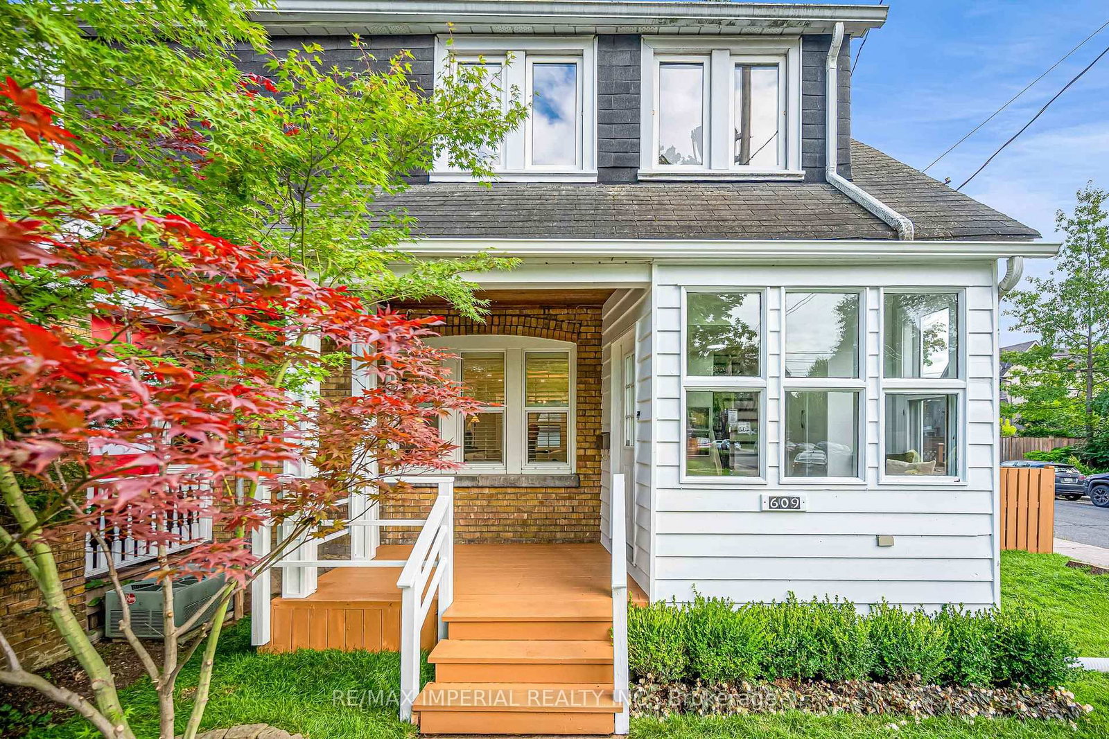 609 Millwood Road • Toronto, ON photo 3