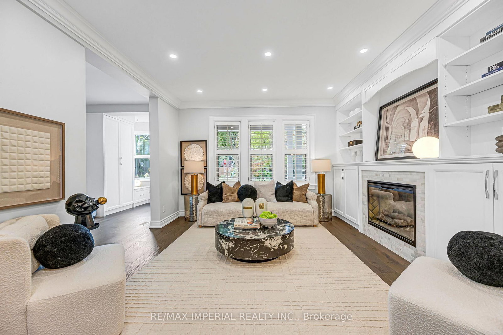 609 Millwood Road • Toronto, ON photo 8