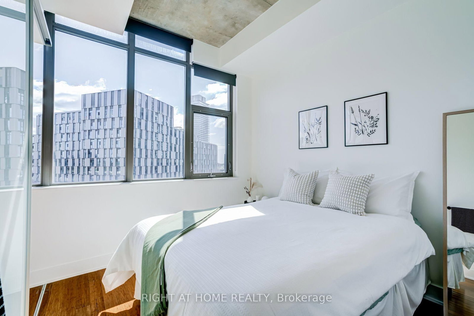 90 Trinity Street • #805 • Toronto, ON photo 14