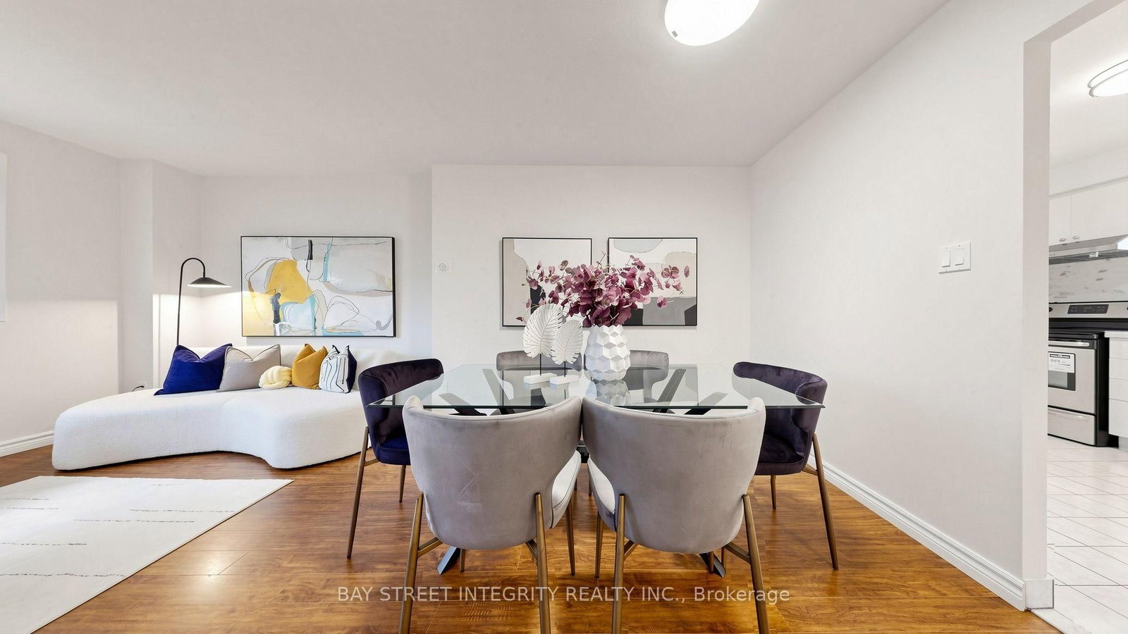 28 Townsend Road • Toronto, ON photo 10