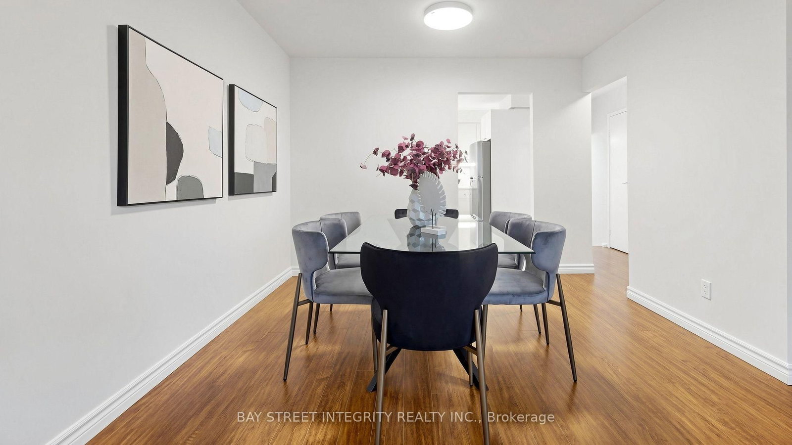 28 Townsend Road • Toronto, ON photo 9