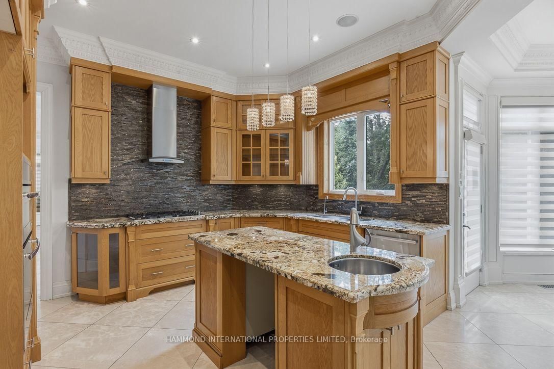 2706 Bayview Avenue • Toronto, ON photo 12