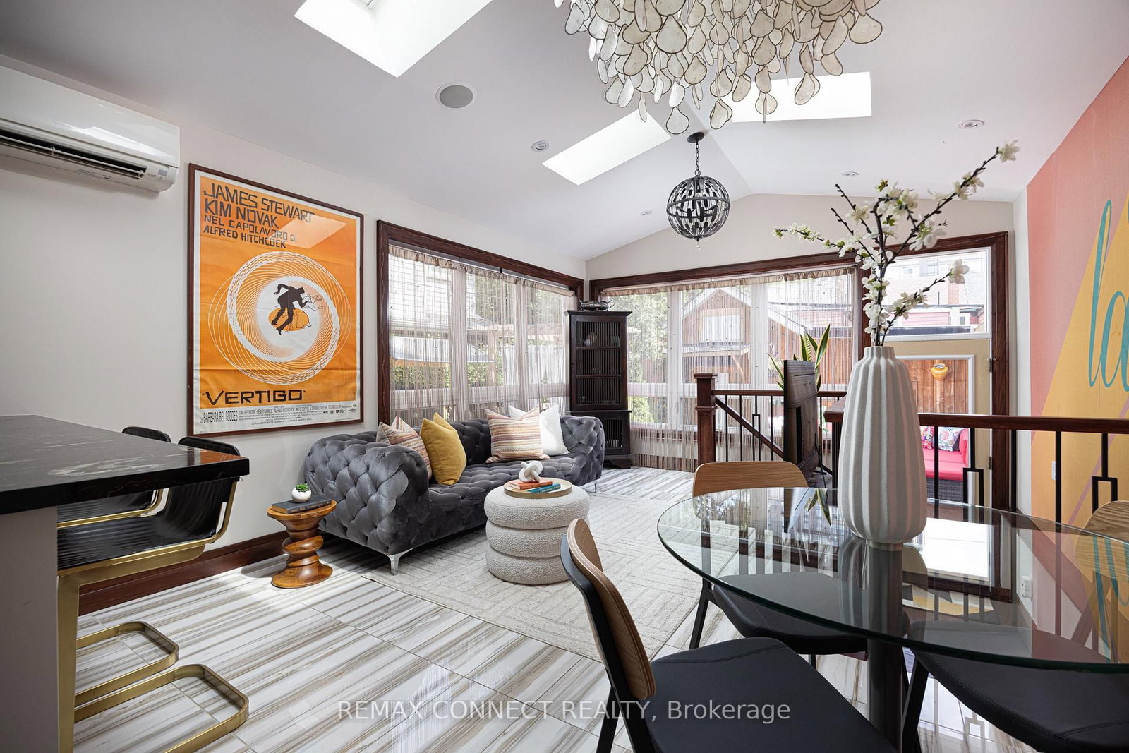 29 Denison Avenue • Toronto, ON photo 10