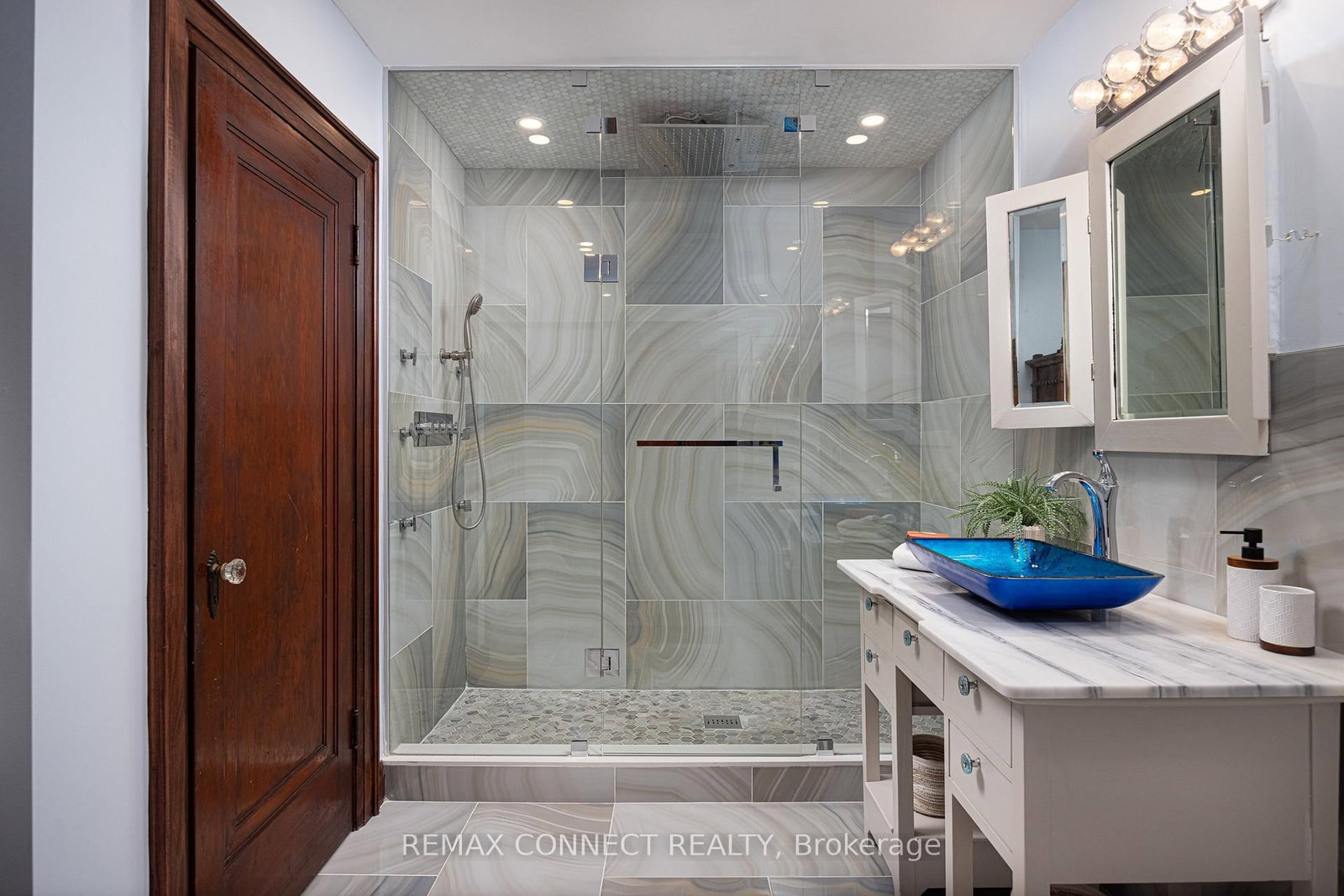 29 Denison Avenue • Toronto, ON photo 25