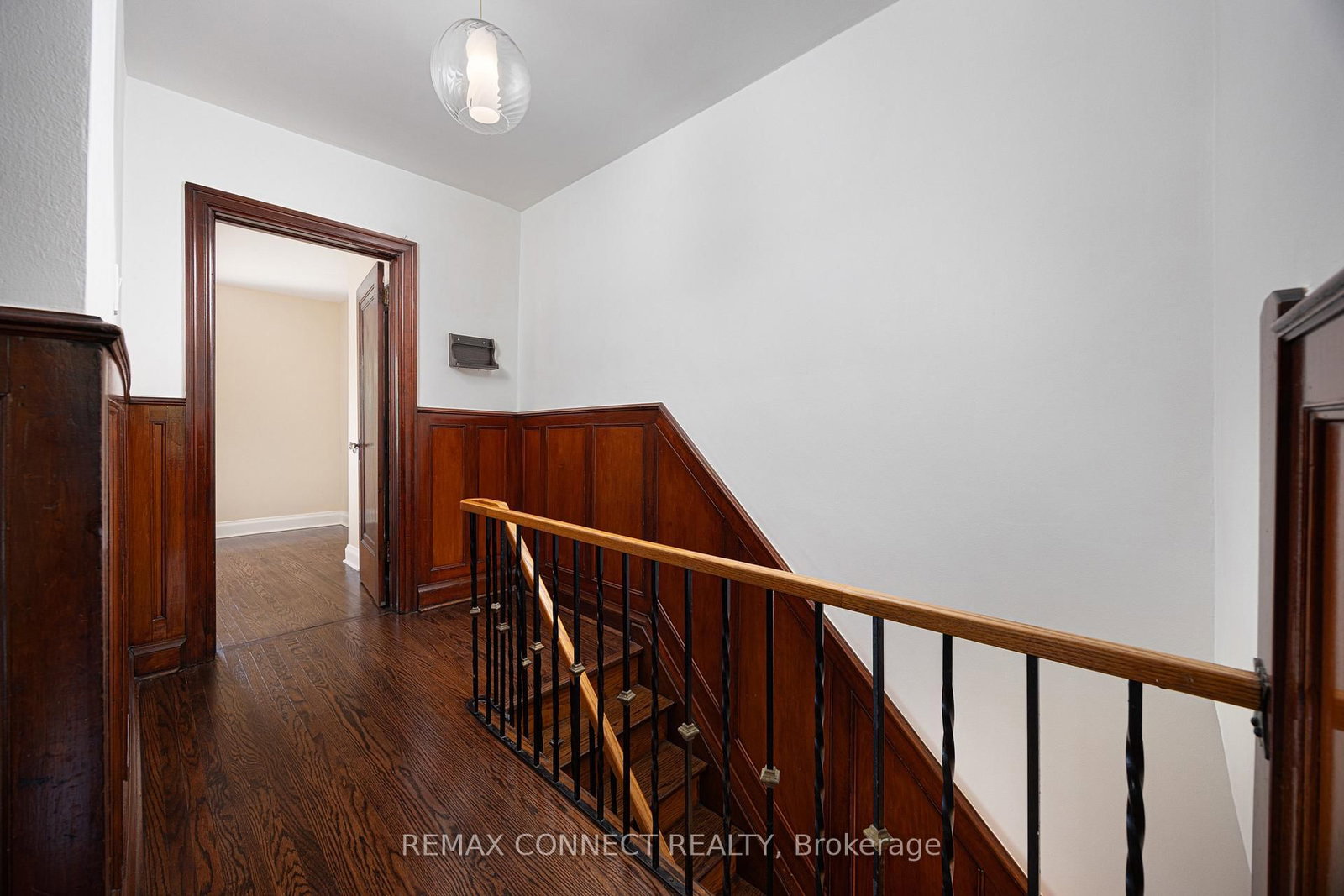 29 Denison Avenue • Toronto, ON photo 27