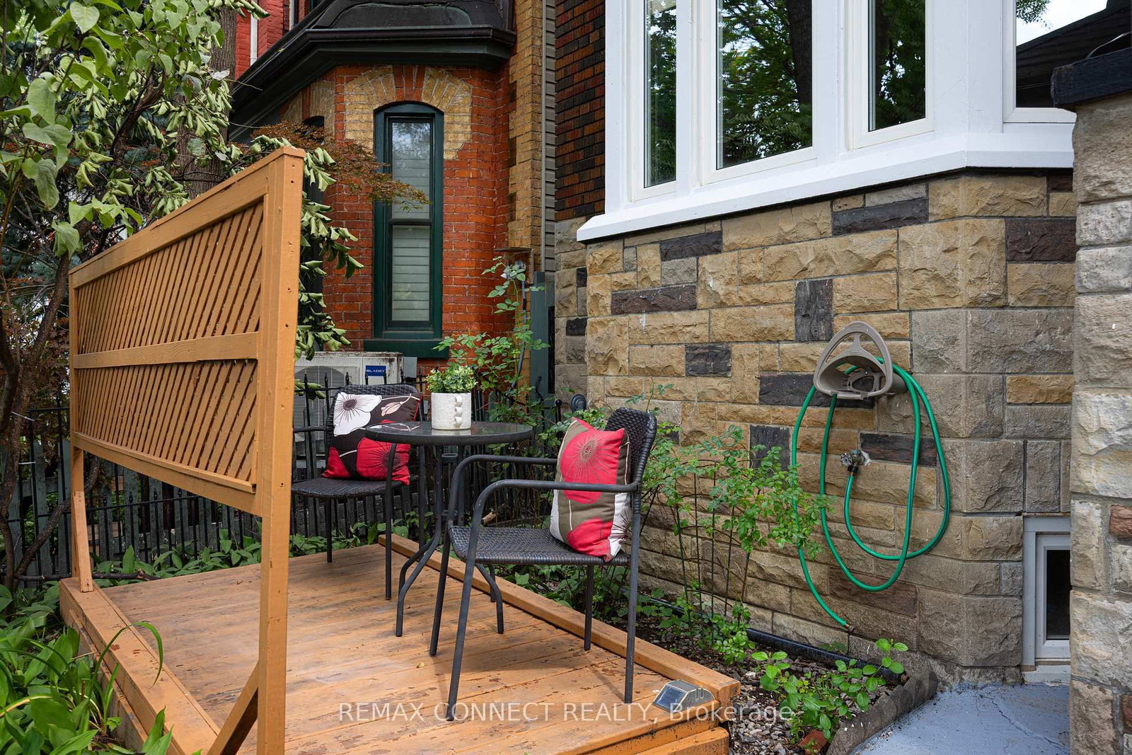 29 Denison Avenue • Toronto, ON photo 35