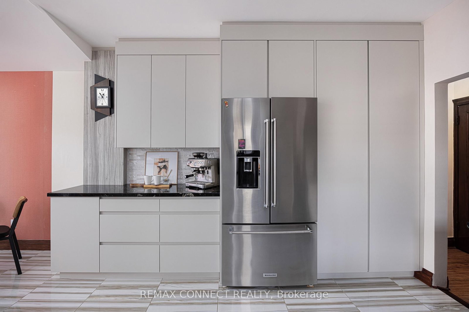 29 Denison Avenue • Toronto, ON photo 5