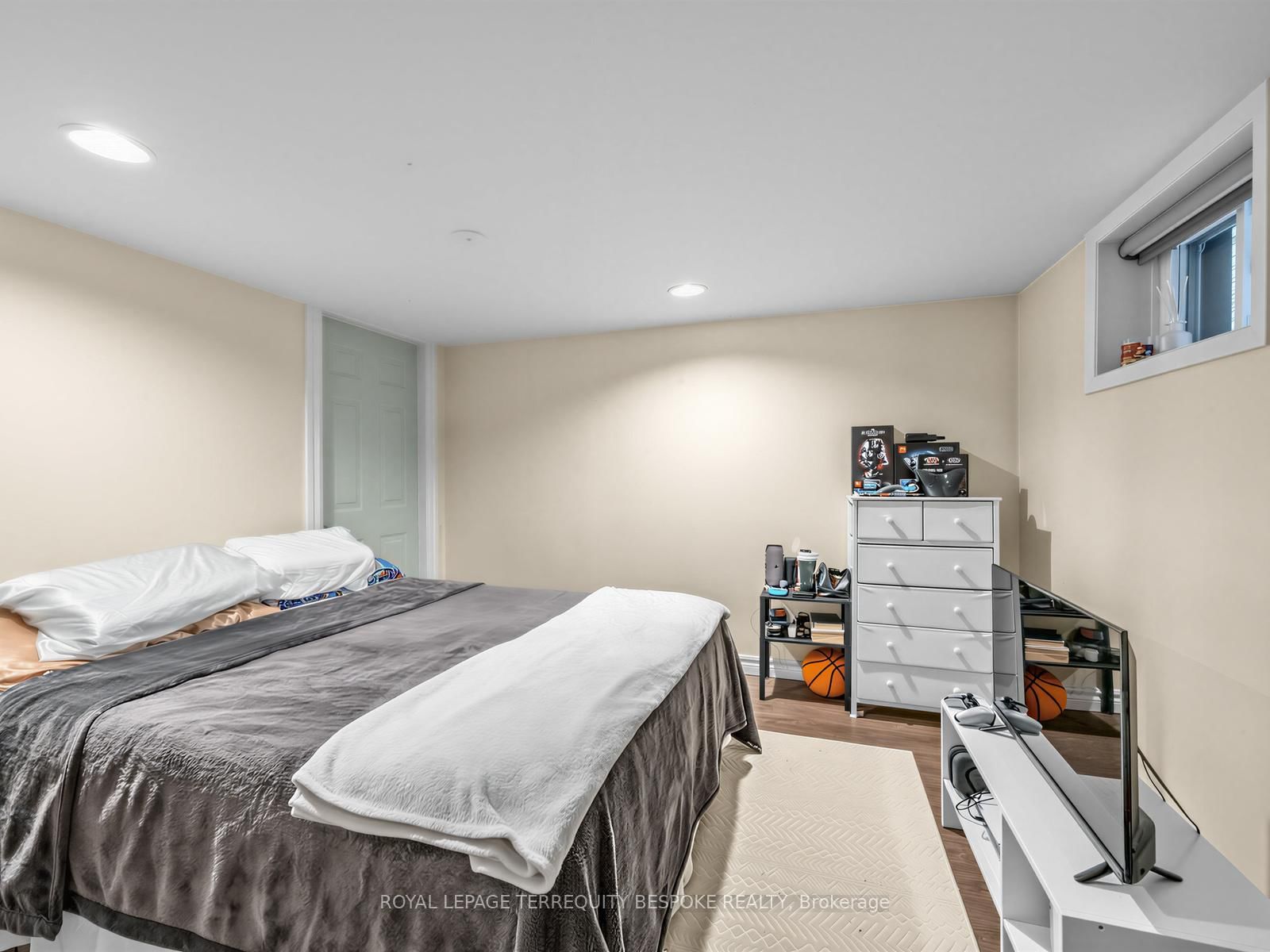 279 Lauder Avenue • Toronto, ON photo 35