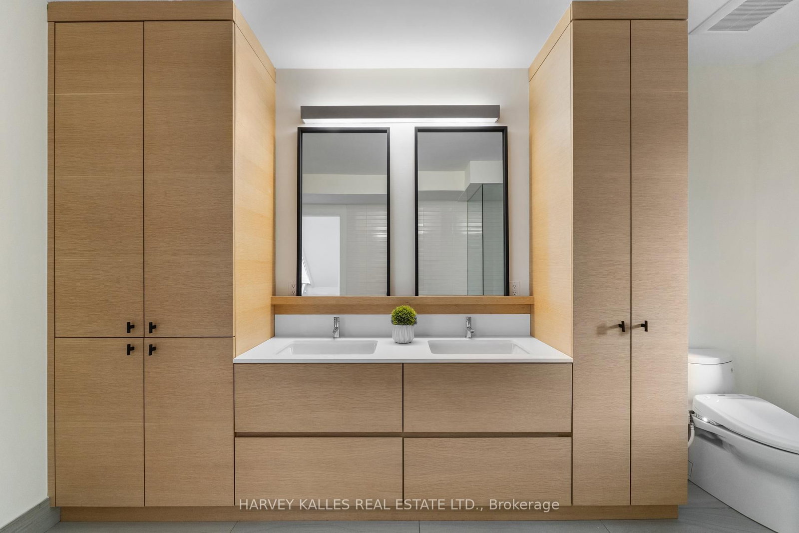 497 Palmerston Boulevard • Toronto, ON photo 24