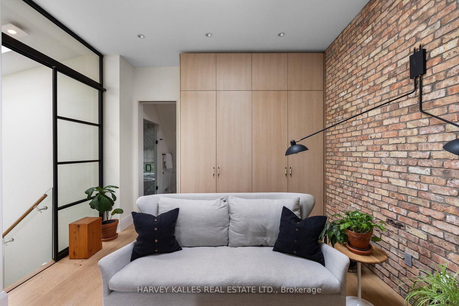 497 Palmerston Boulevard • Toronto, ON photo 27