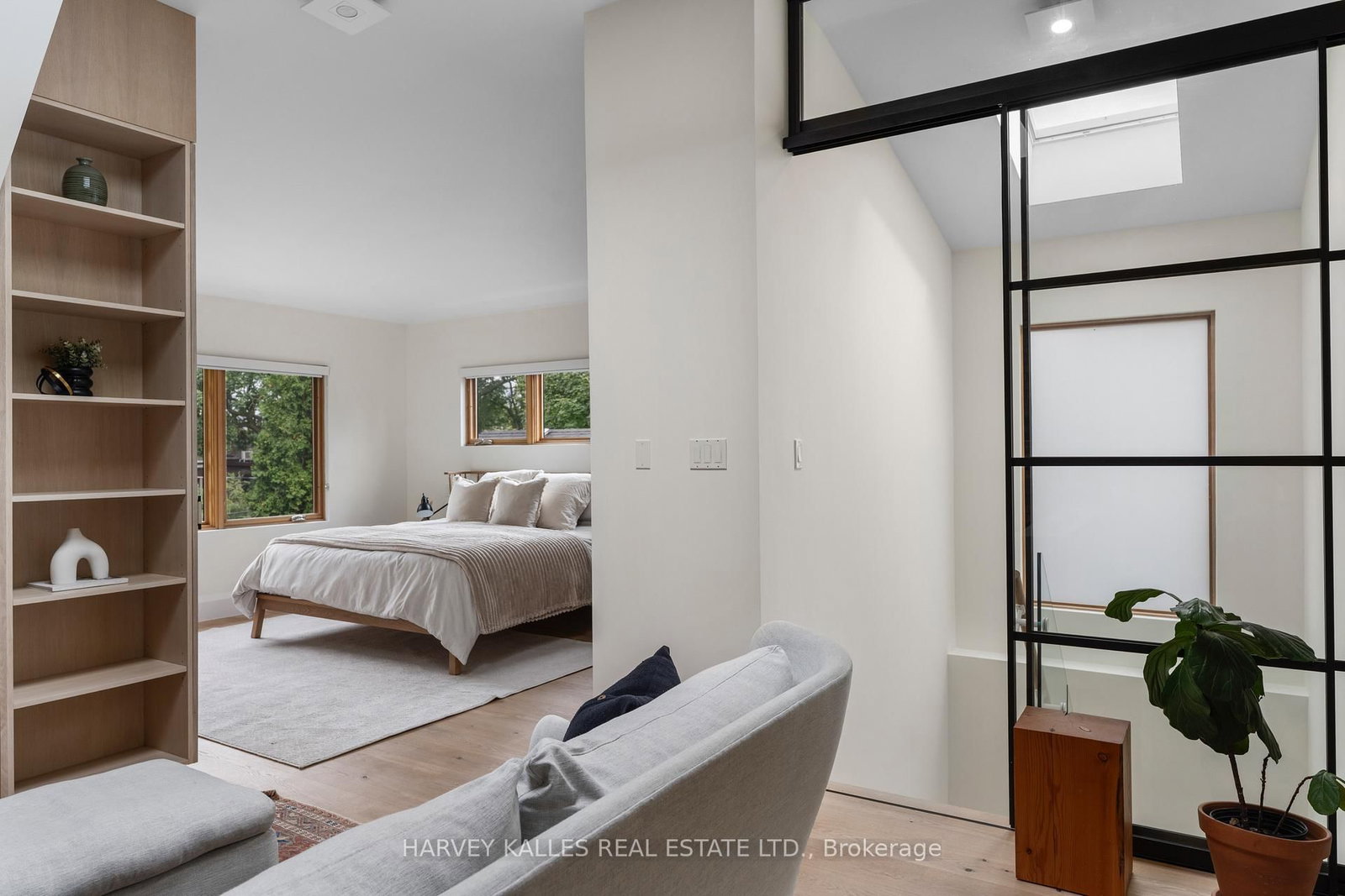 497 Palmerston Boulevard • Toronto, ON photo 28