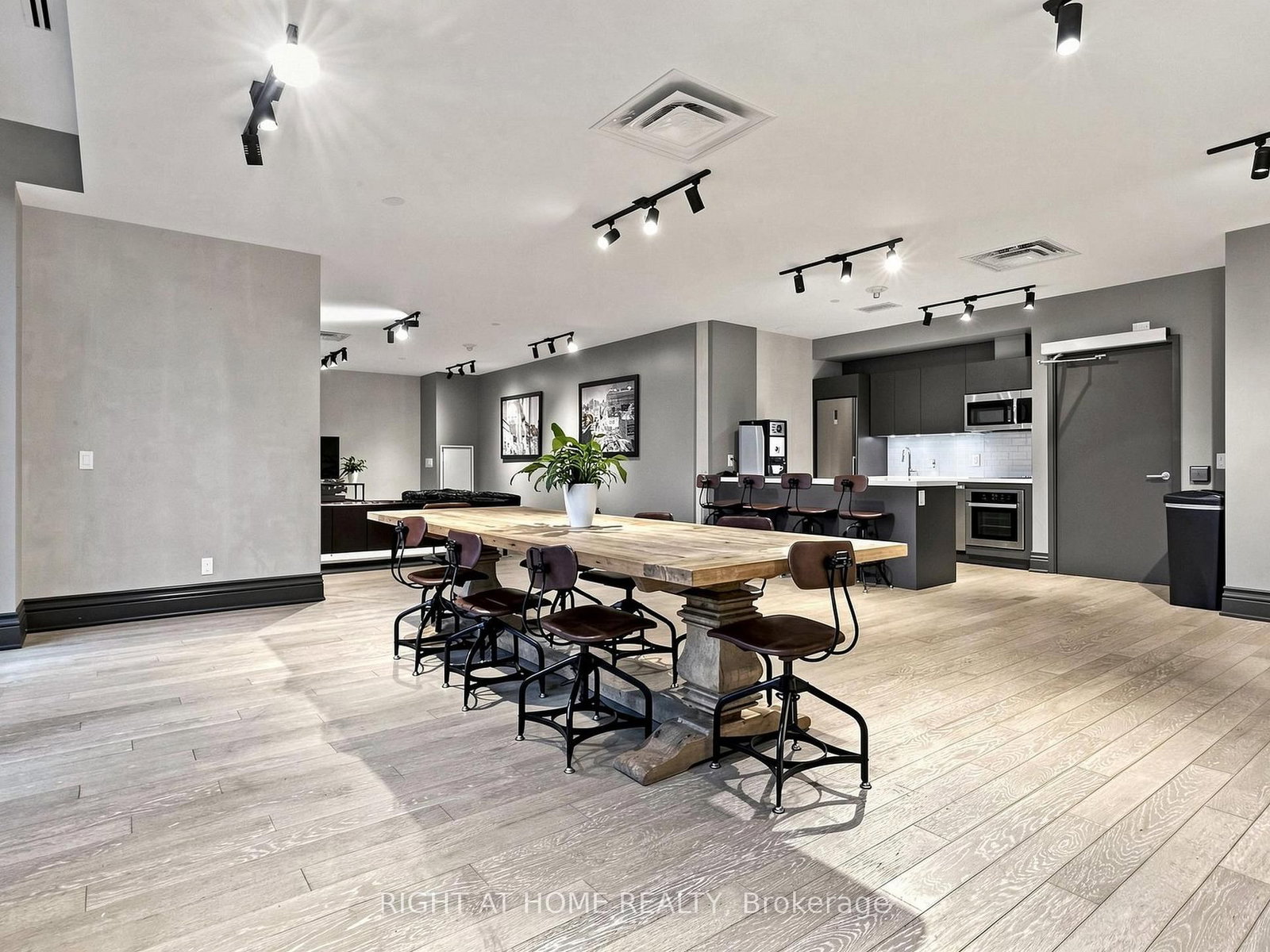 608 Richmond Street W • #1106 • Toronto, ON photo 40