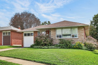 73 Castlegrove Boulevard • Toronto, ON photo 2
