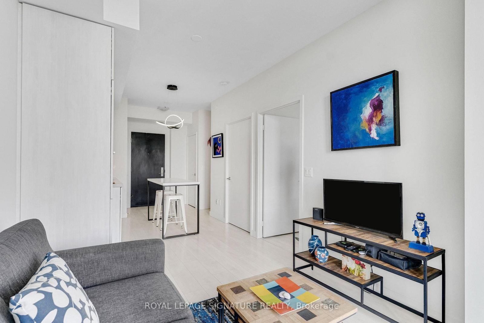8 Eglinton Avenue E • #5009 • Toronto, ON photo 11