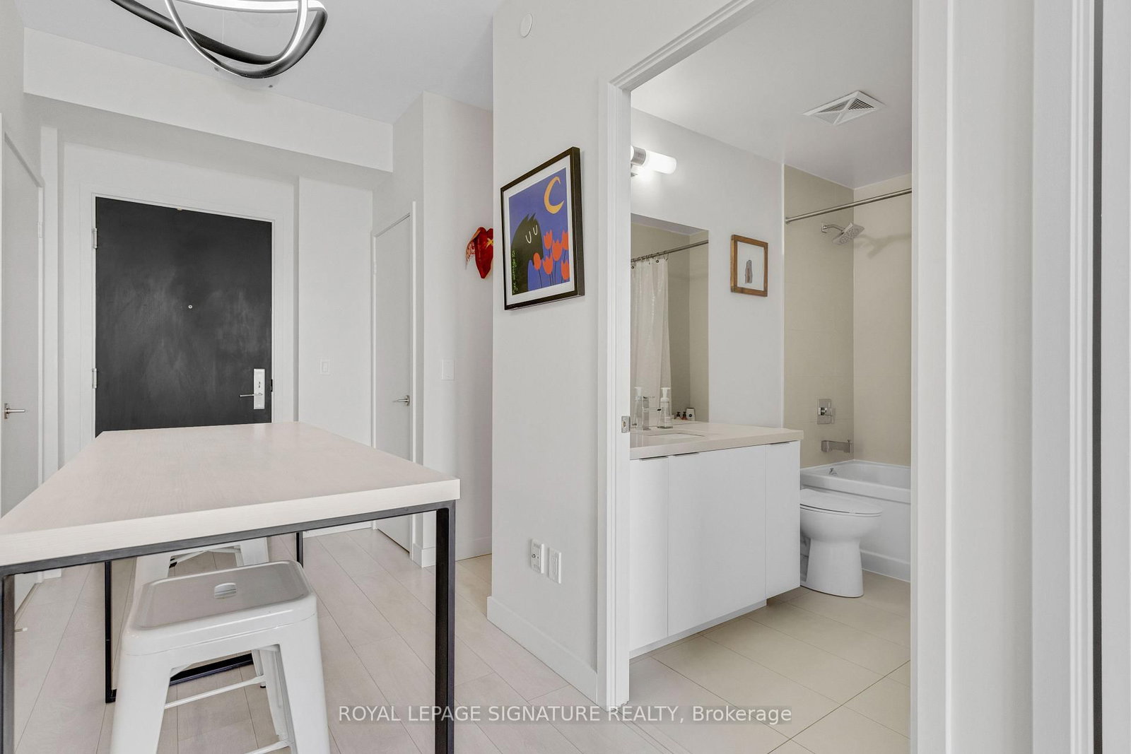 8 Eglinton Avenue E • #5009 • Toronto, ON photo 17