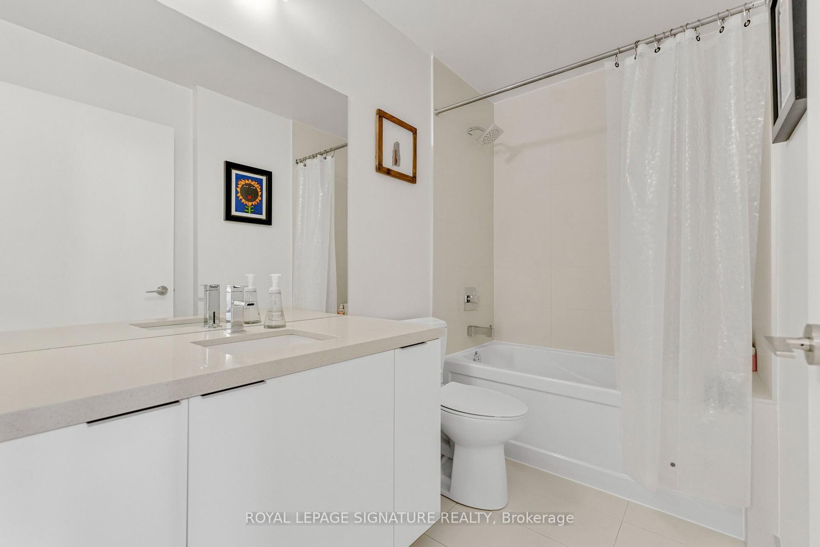 8 Eglinton Avenue E • #5009 • Toronto, ON photo 18