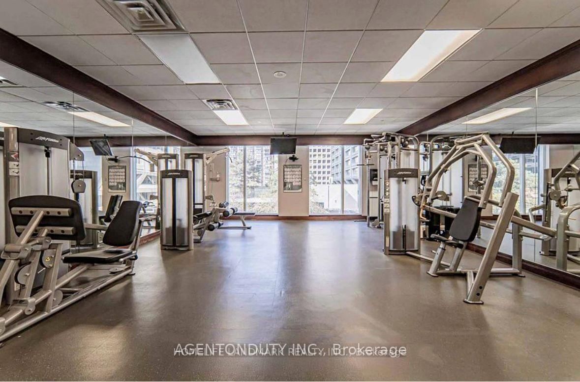 35 Balmuto Street • #1009 • Toronto, ON photo 15