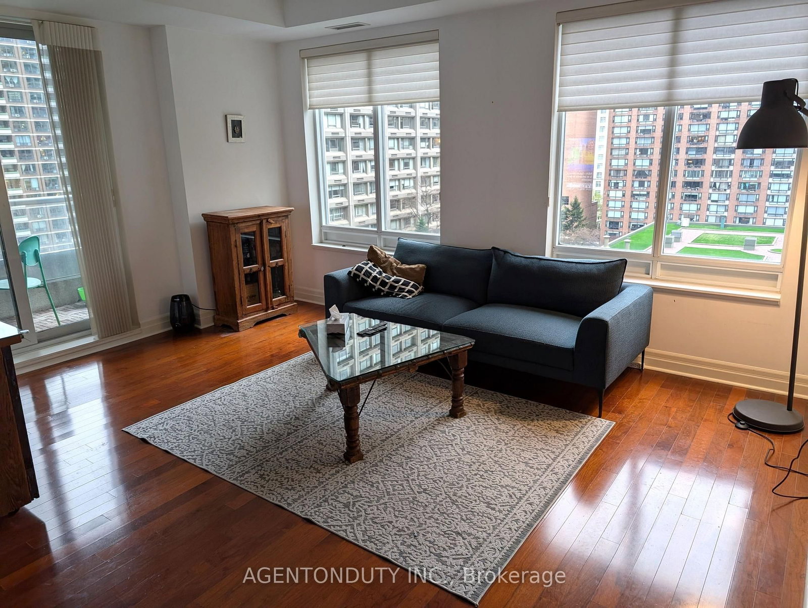 35 Balmuto Street • #1009 • Toronto, ON photo 20