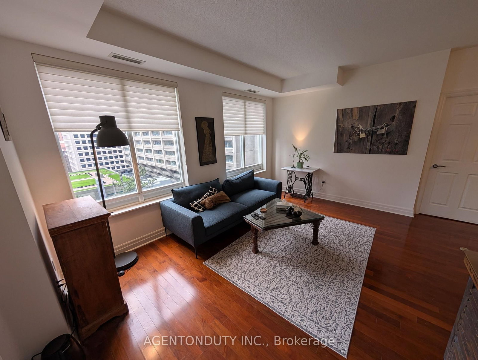 35 Balmuto Street • #1009 • Toronto, ON photo 21