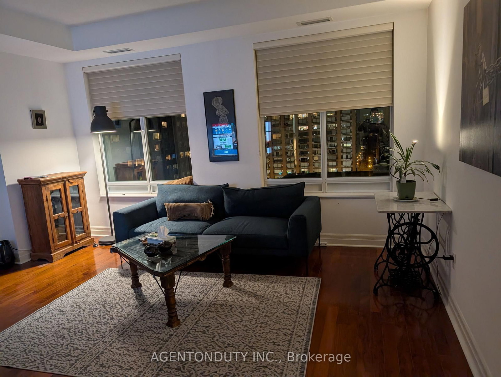 35 Balmuto Street • #1009 • Toronto, ON photo 23