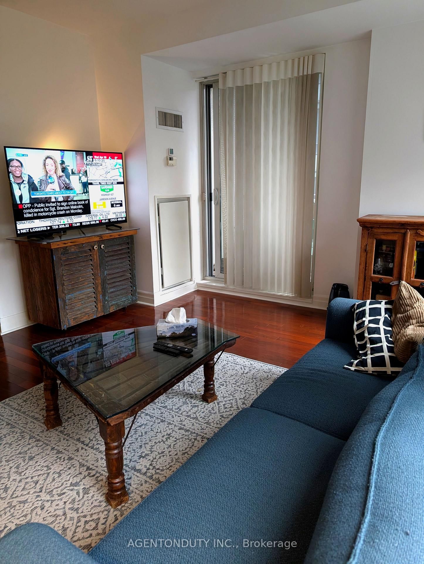 35 Balmuto Street • #1009 • Toronto, ON photo 24