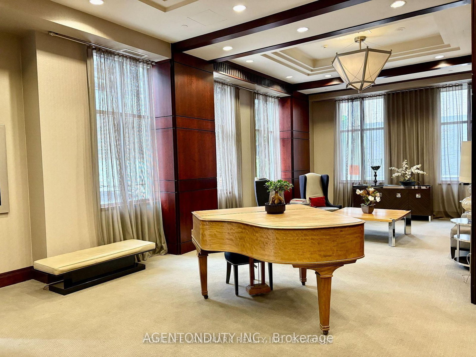 35 Balmuto Street • #1009 • Toronto, ON photo 25