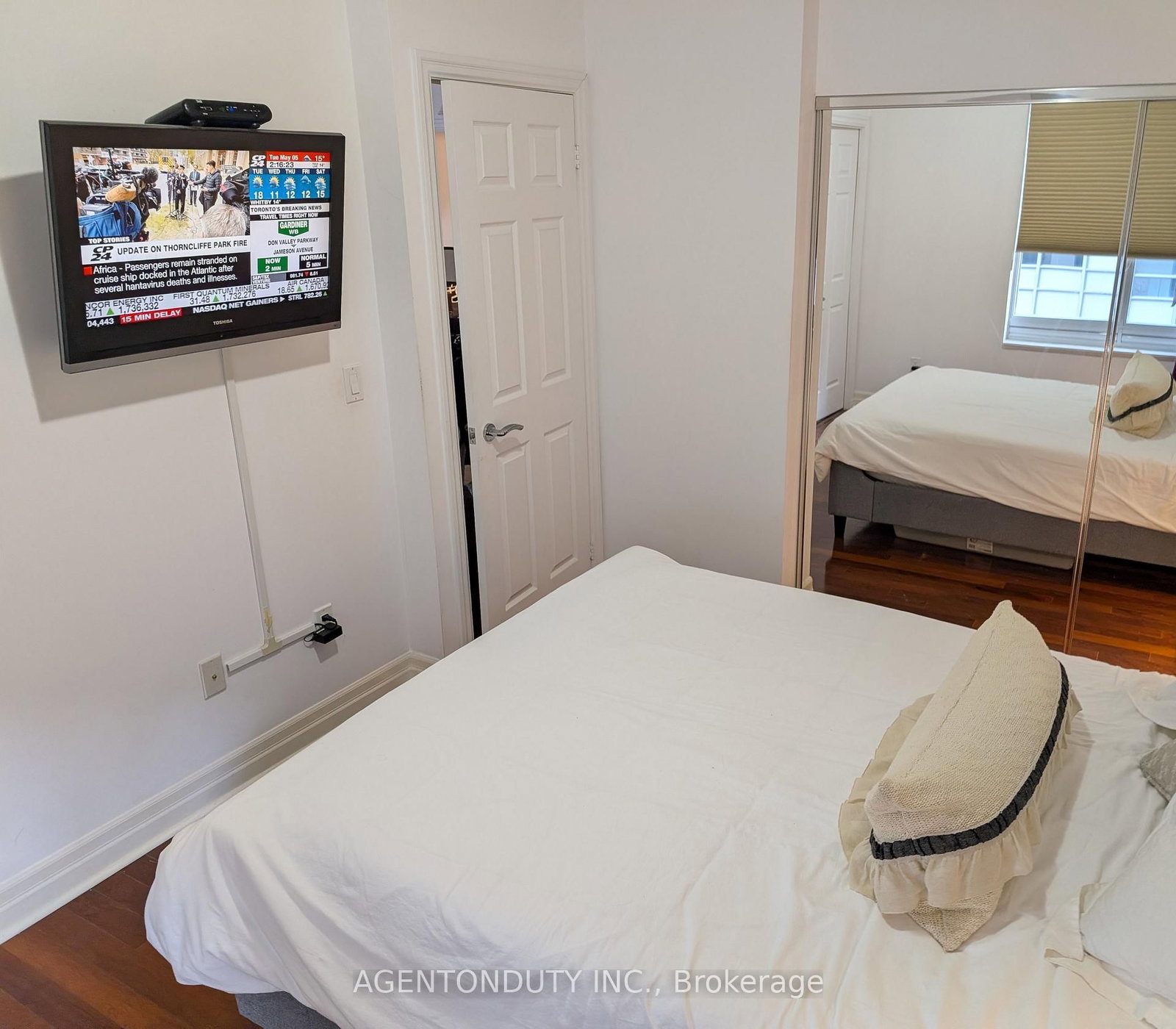 35 Balmuto Street • #1009 • Toronto, ON photo 30