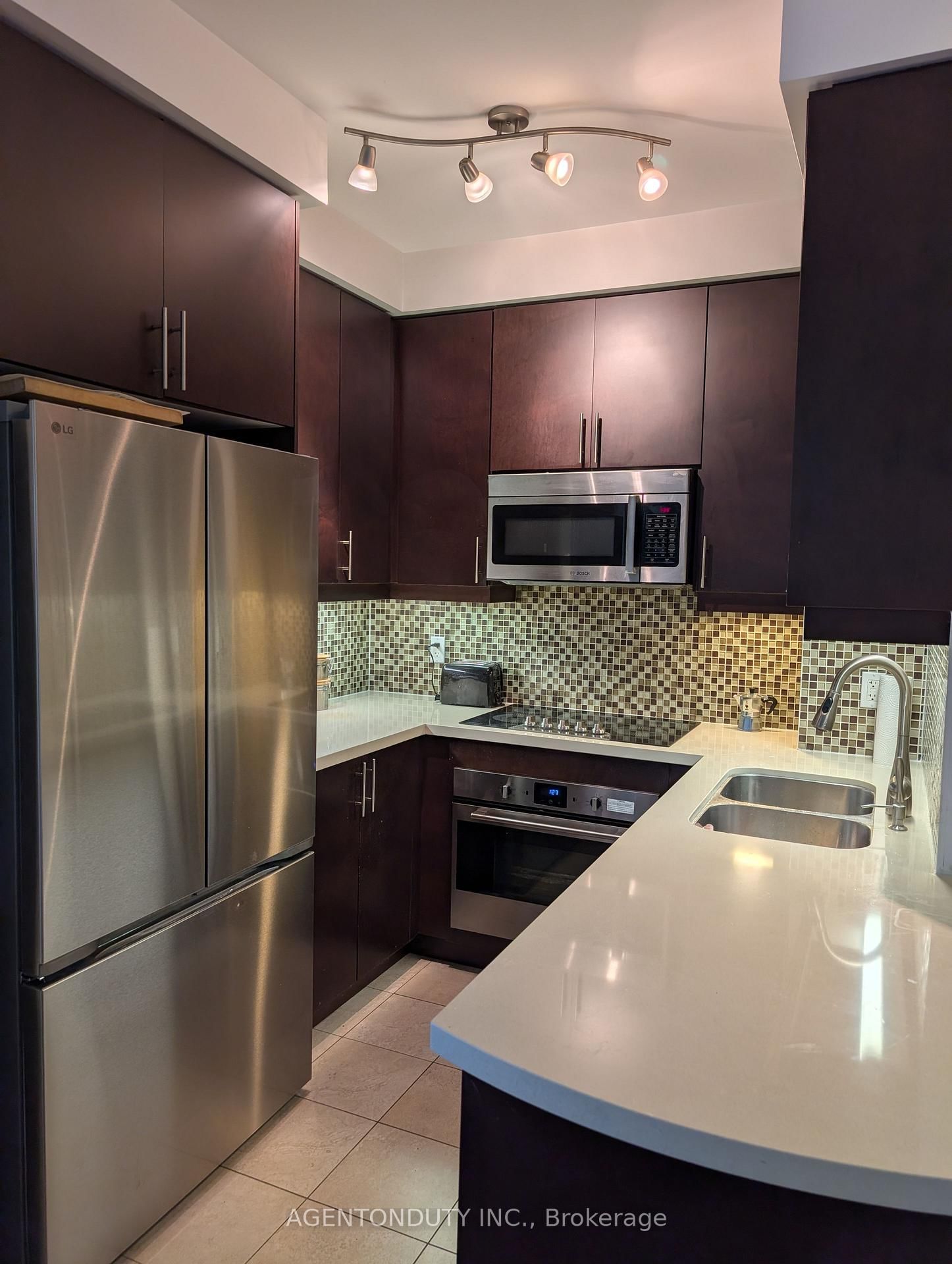 35 Balmuto Street • #1009 • Toronto, ON photo 46