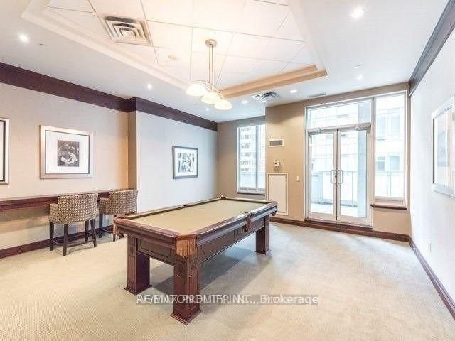 35 Balmuto Street • #1009 • Toronto, ON photo 8
