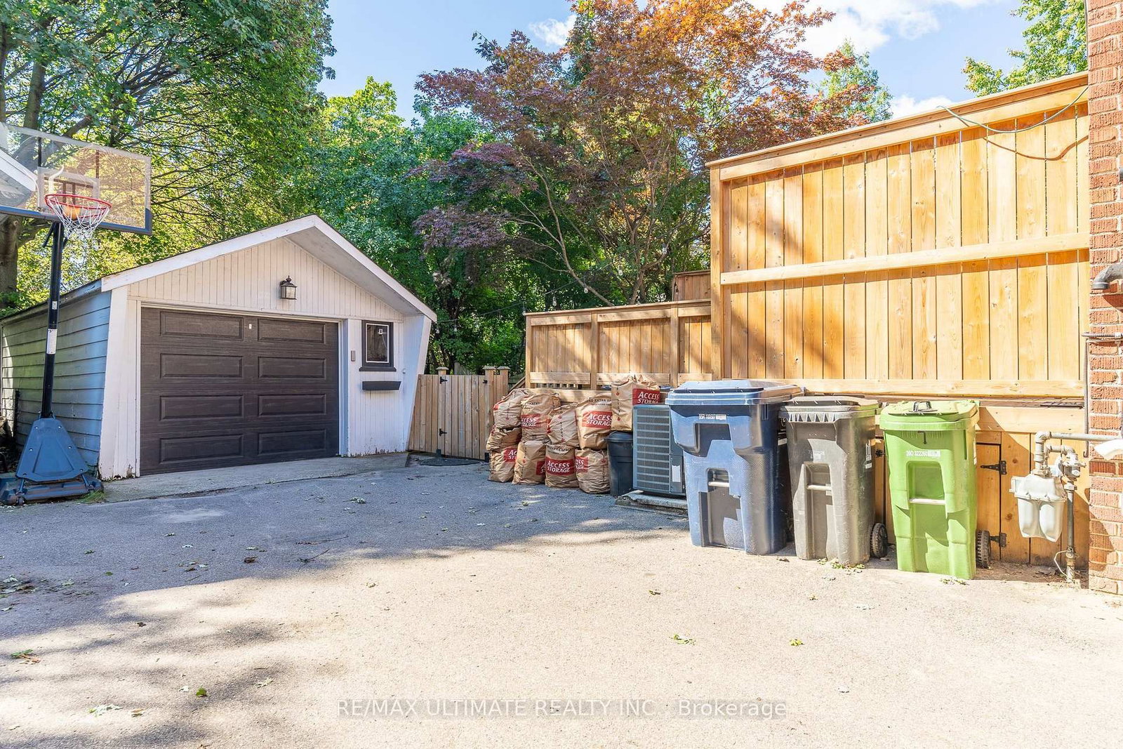 3 Thursfield Crescent • Toronto, ON photo 31