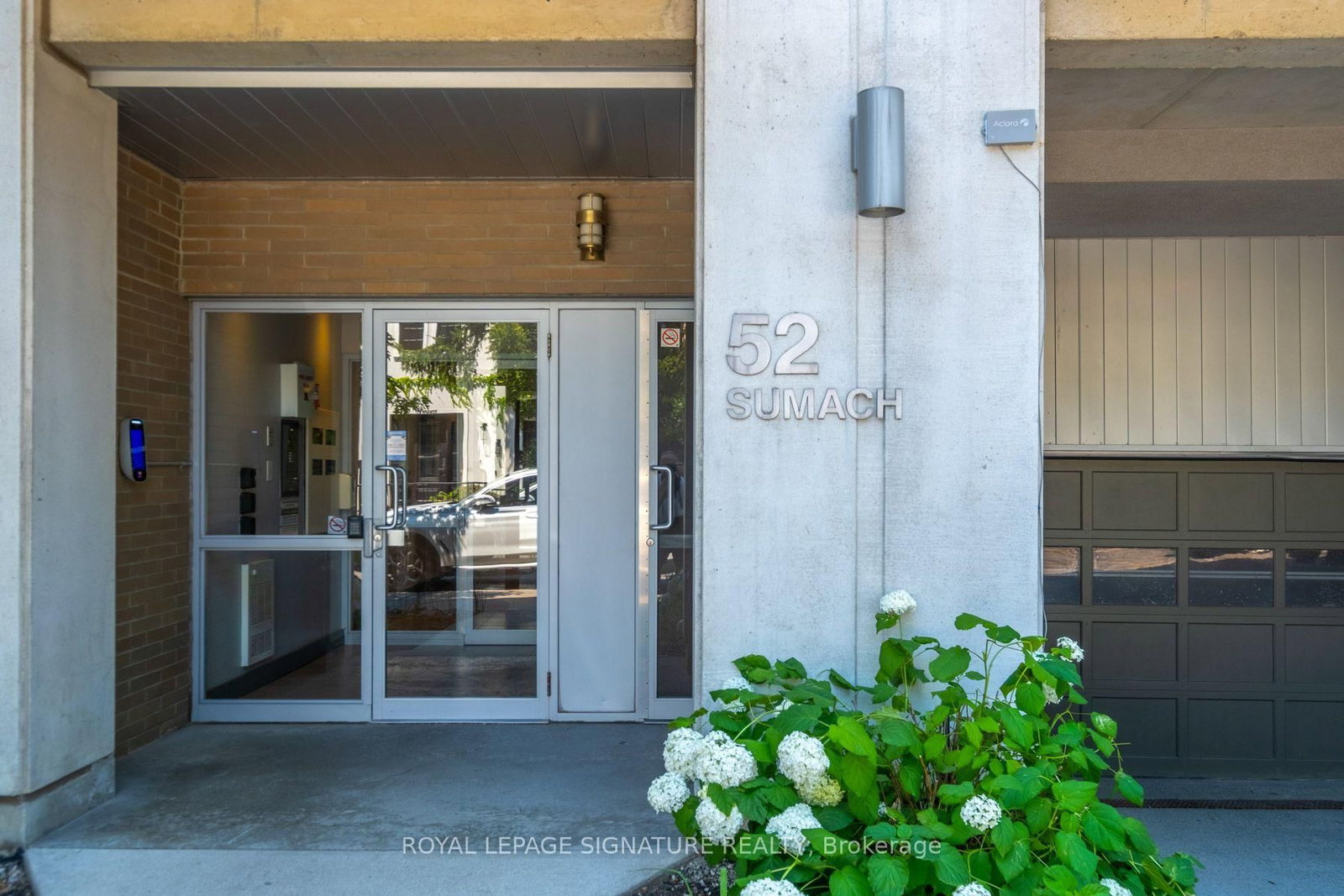 52 Sumach Street • #402 • Toronto, ON photo 27