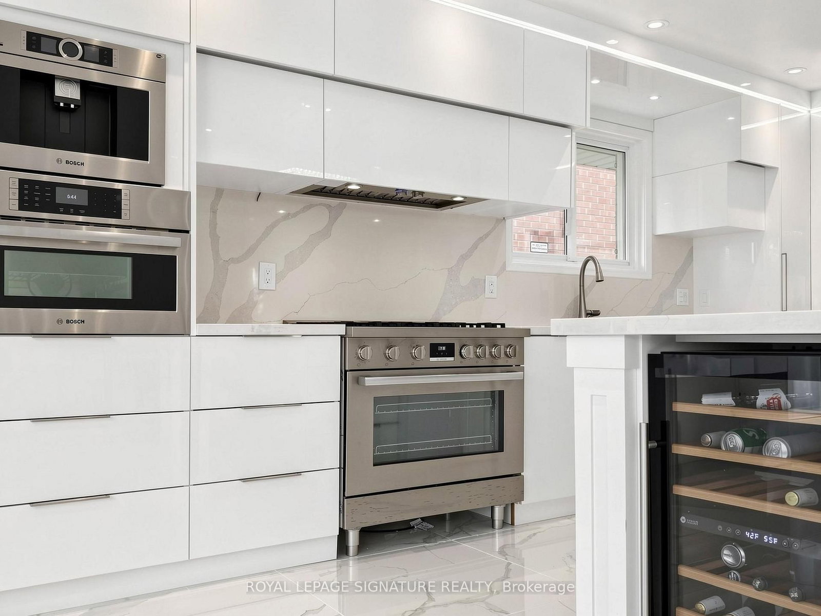 31 Tollerton Avenue • Toronto, ON photo 11
