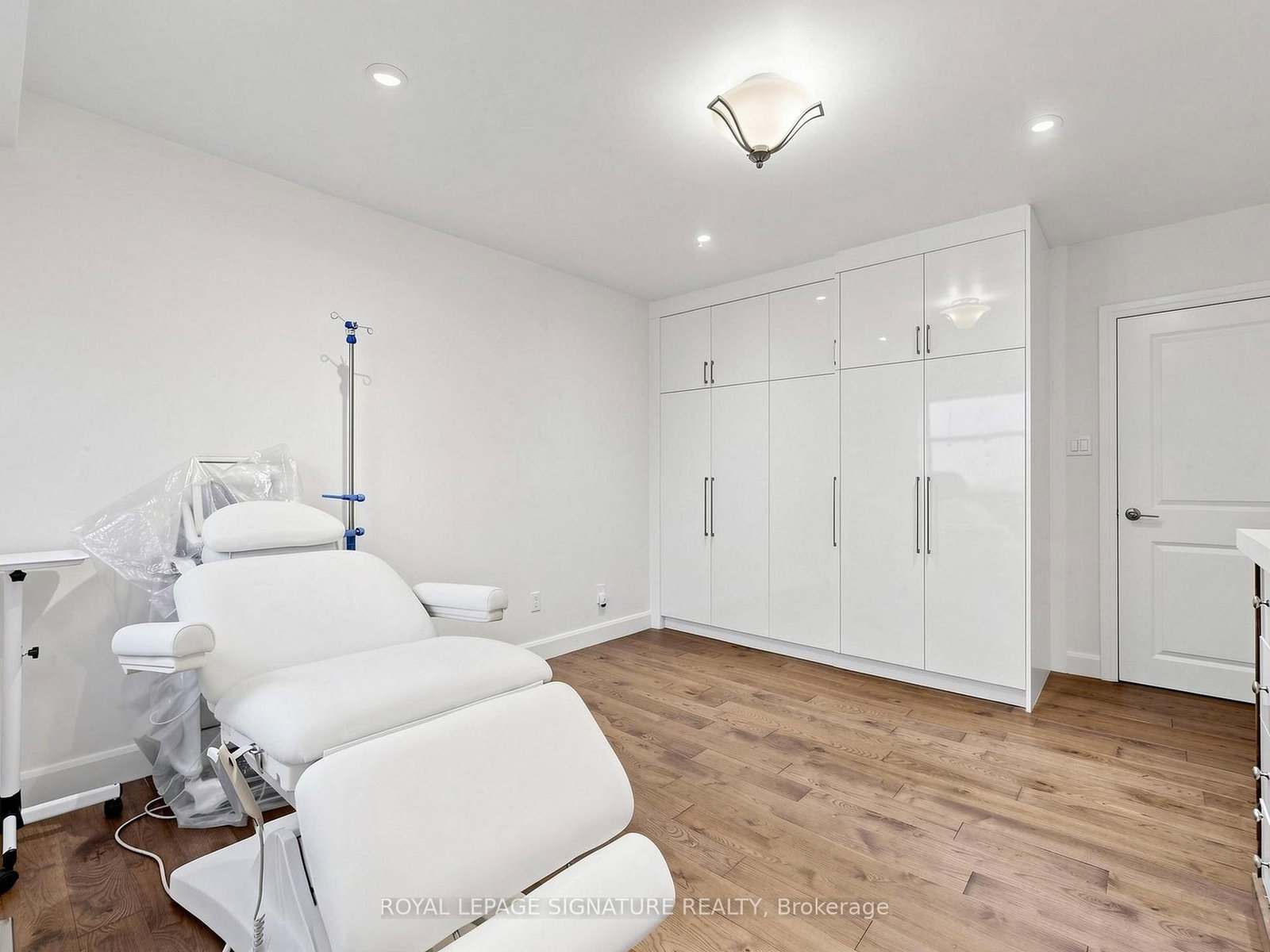 31 Tollerton Avenue • Toronto, ON photo 30