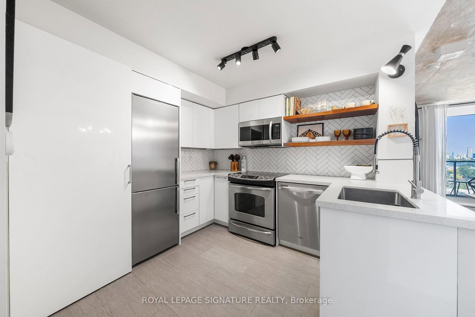 1369 Bloor Street W • #1402 • Toronto, ON photo 12