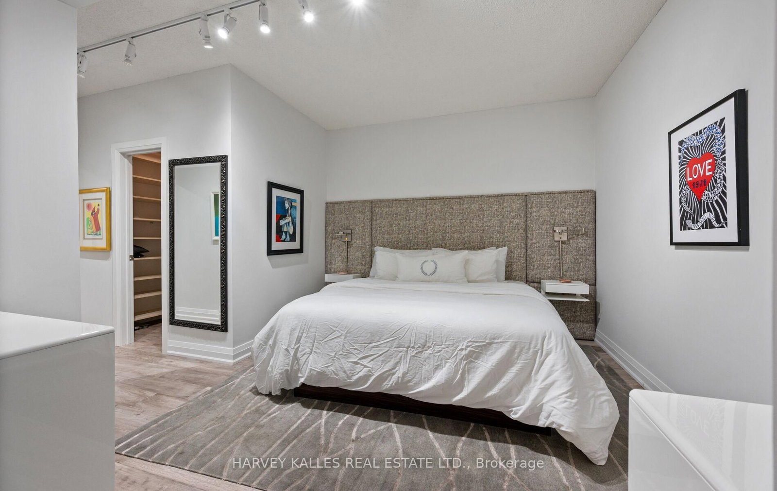 20 Scrivener Square • #418 • Toronto, ON photo 18