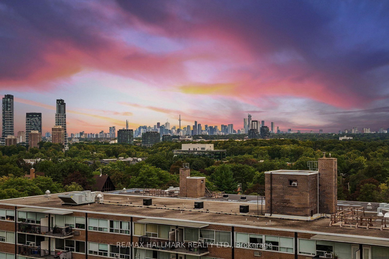 99 The Donway W • #924 • Toronto, ON photo 28