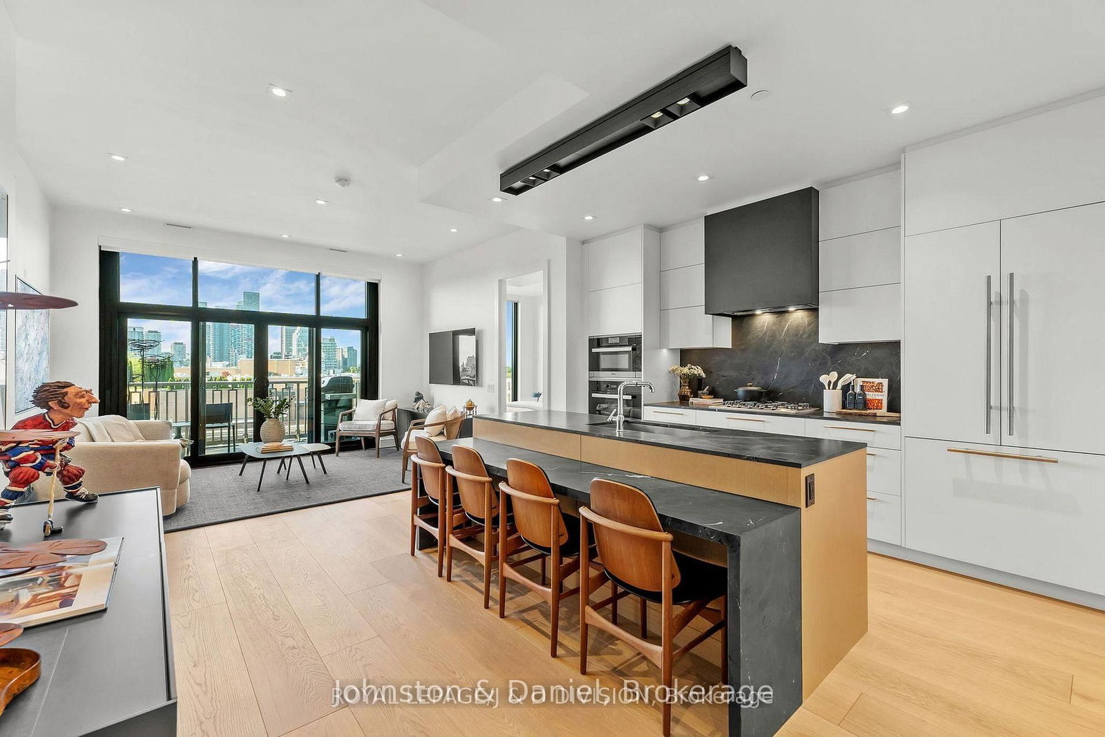 Property at 1 Strathgowan