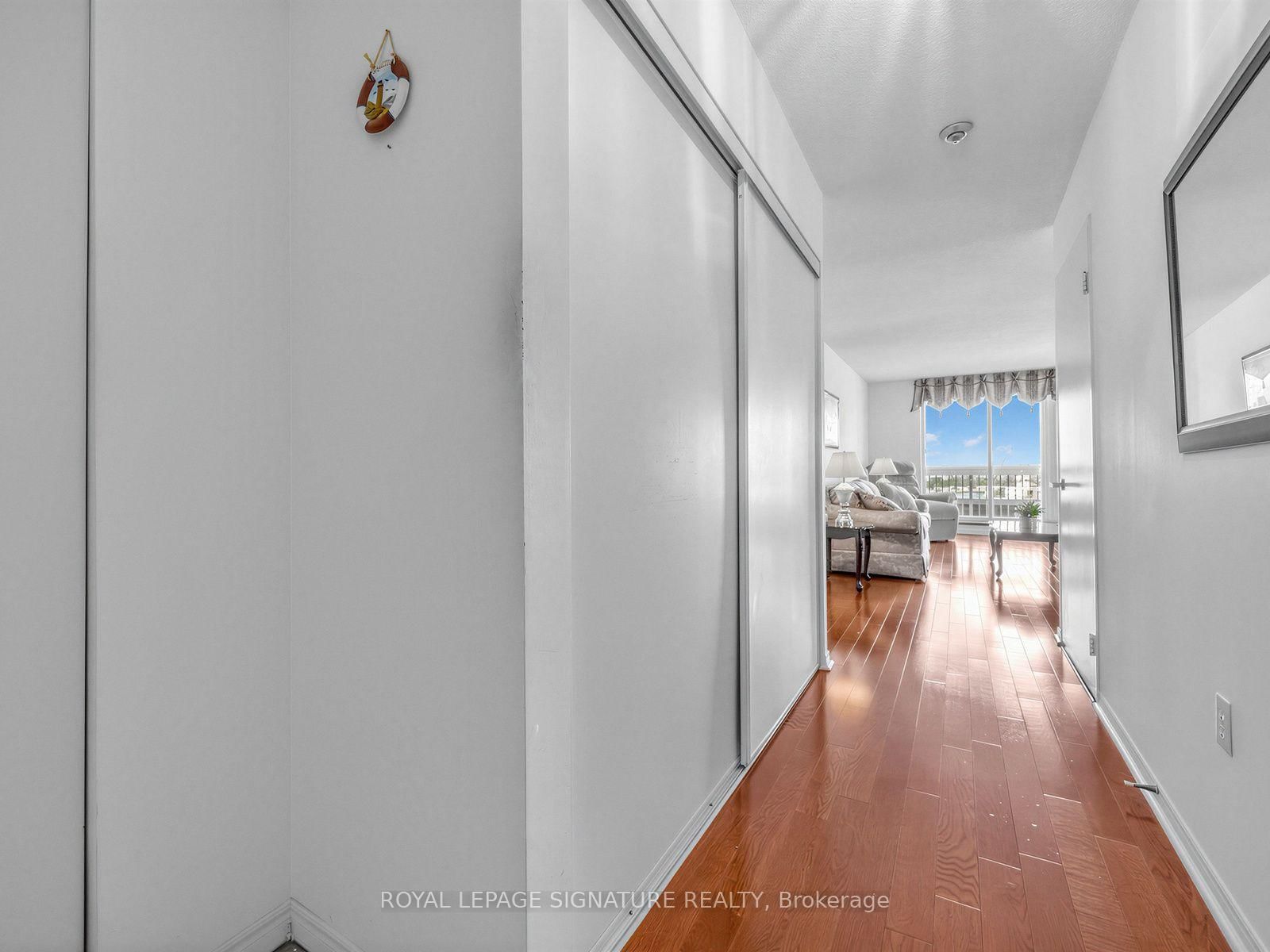 11 Thorncliffe Park Drive • #807 • Toronto, ON photo 24