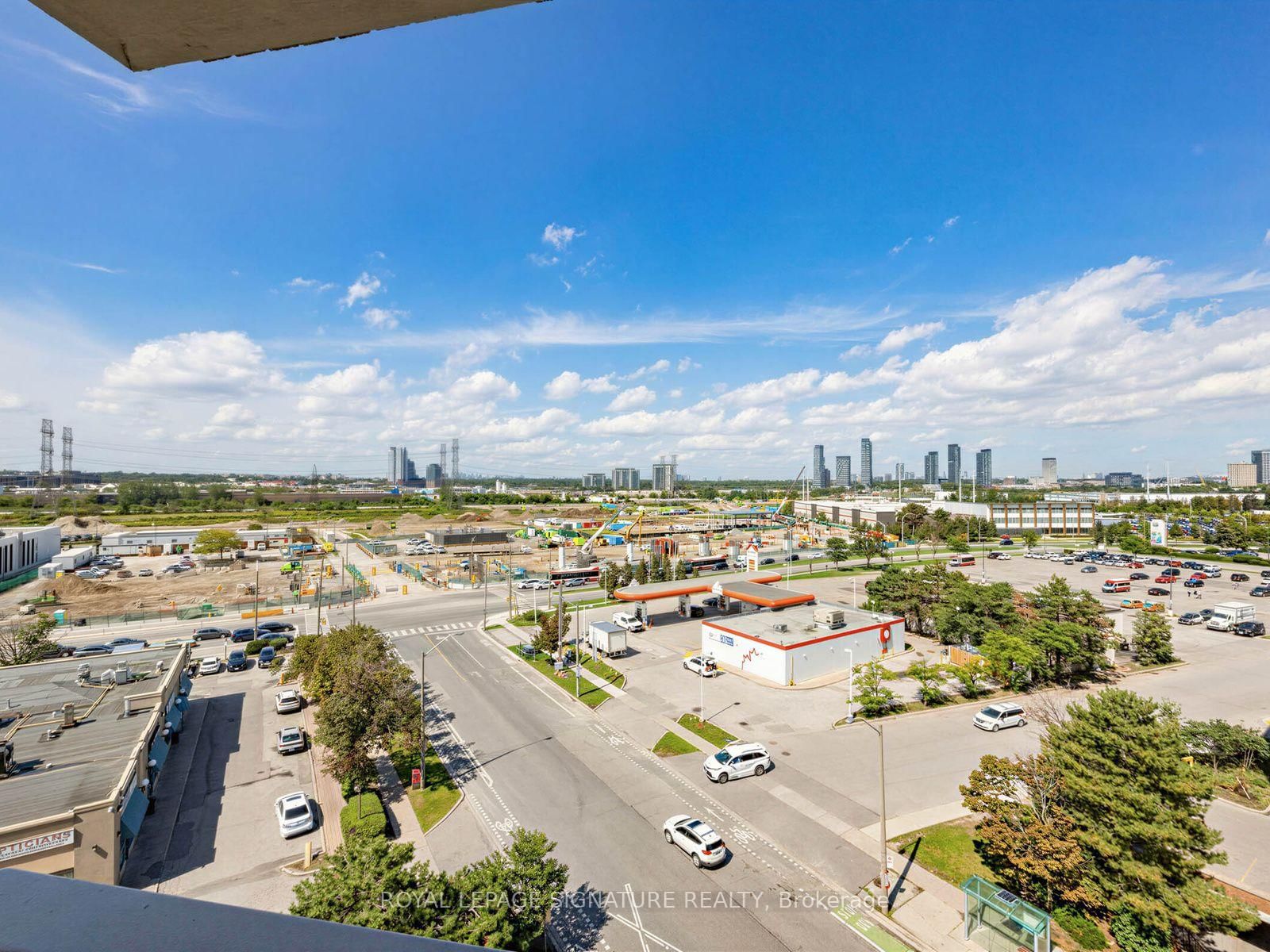 11 Thorncliffe Park Drive • #807 • Toronto, ON photo 33