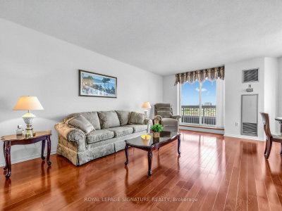11 Thorncliffe Park Drive • #807 • Toronto, ON photo 5