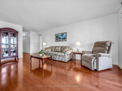 11 Thorncliffe Park Drive • #807 • Toronto, ON photo 8