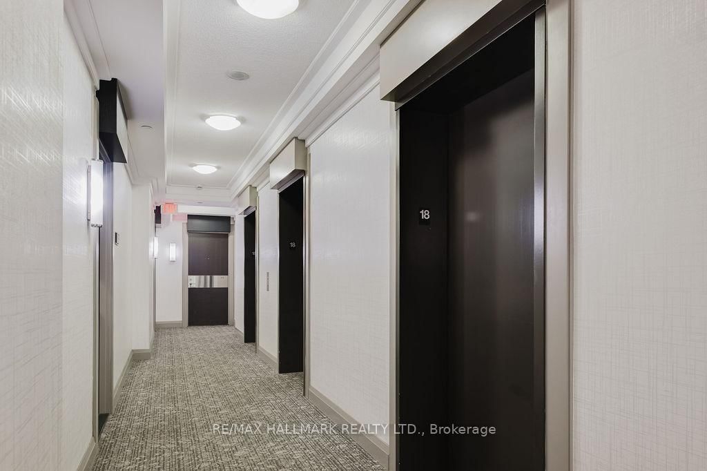 18 Graydon Hall Drive • #1803 • Toronto, ON photo 13