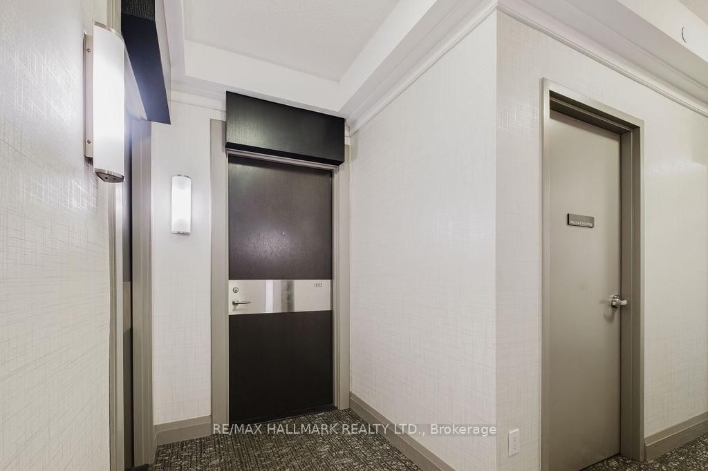 18 Graydon Hall Drive • #1803 • Toronto, ON photo 14