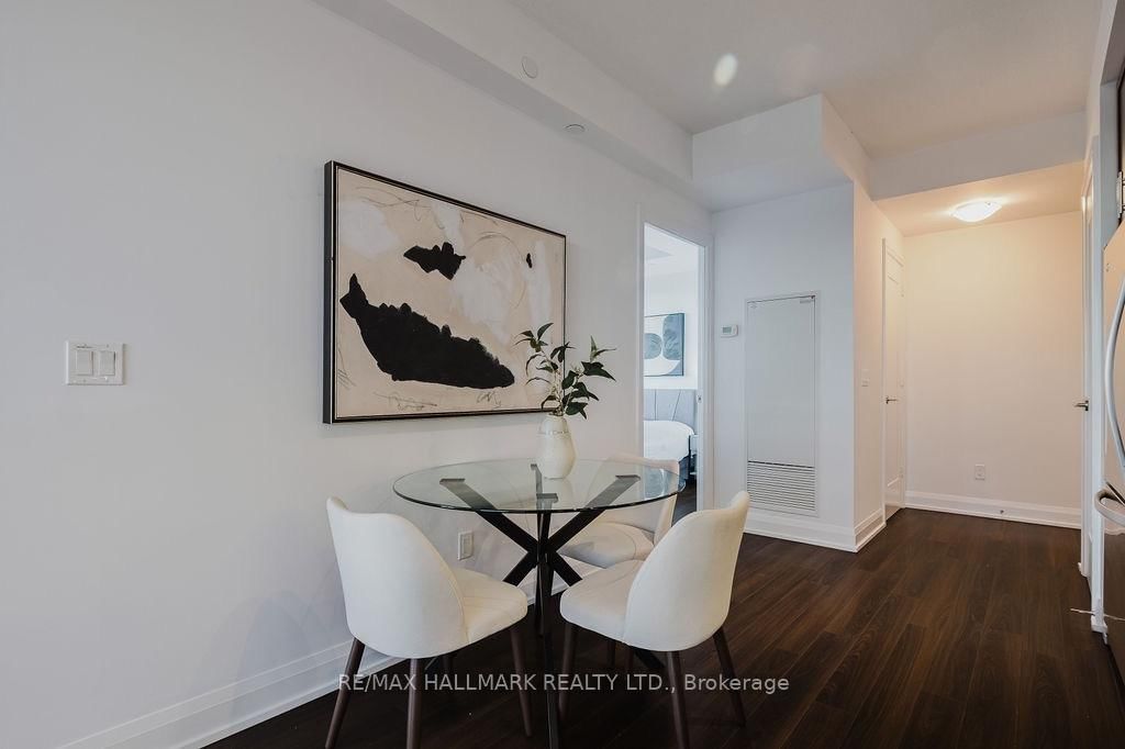18 Graydon Hall Drive • #1803 • Toronto, ON photo 17