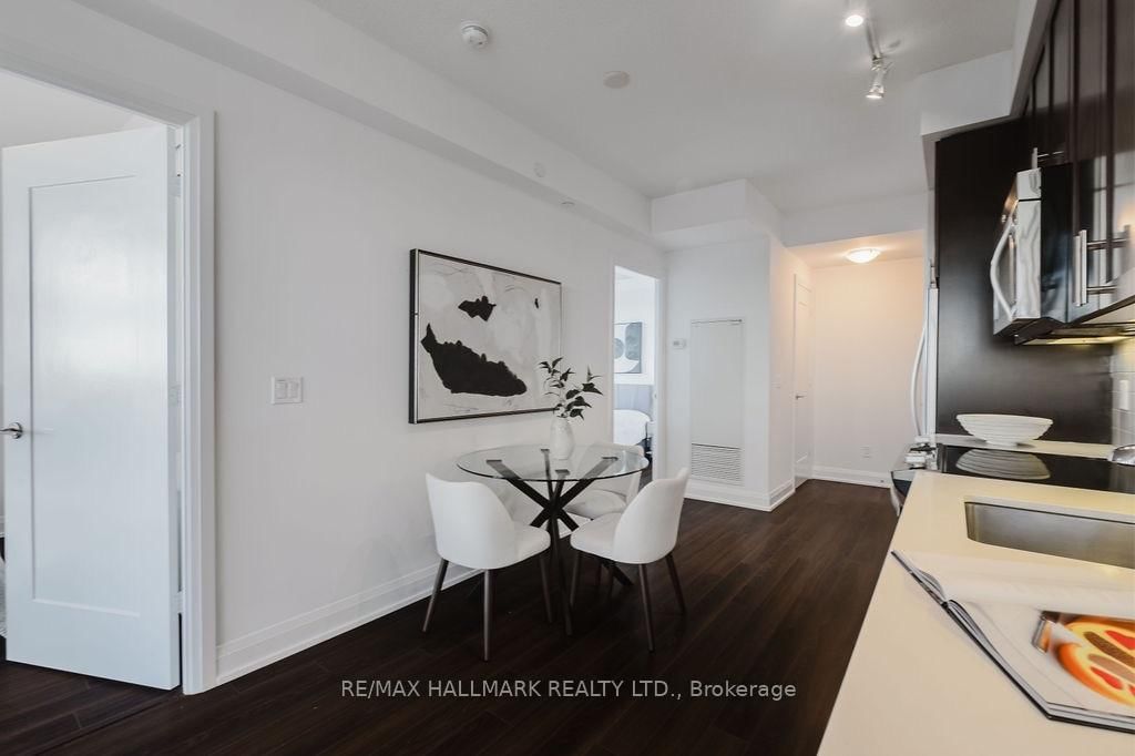 18 Graydon Hall Drive • #1803 • Toronto, ON photo 21