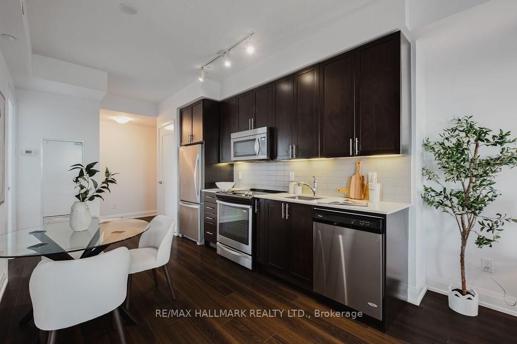 18 Graydon Hall Drive • #1803 • Toronto, ON photo 22