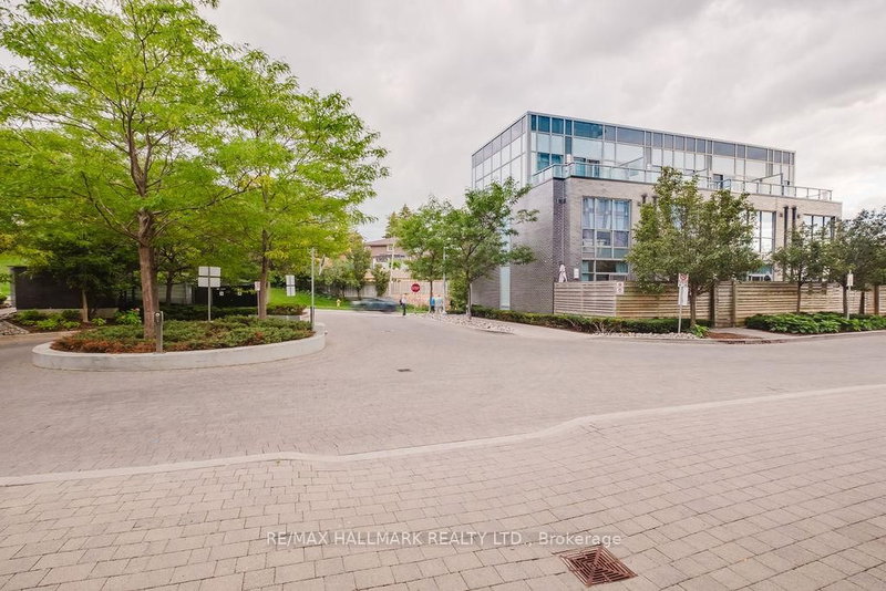 1803 - 18 Graydon Hall Drive
