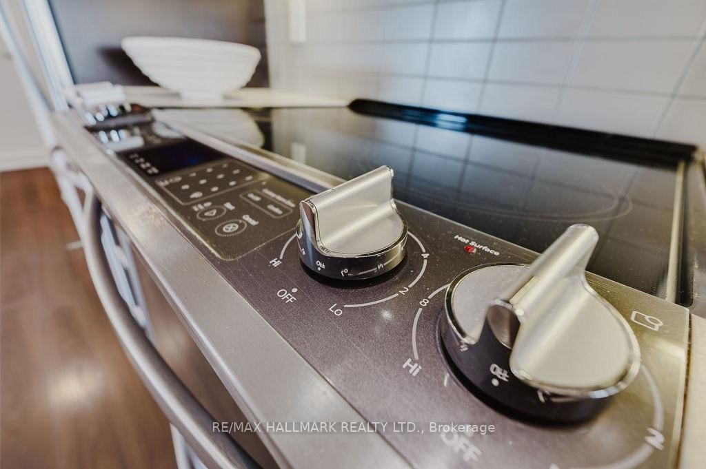 18 Graydon Hall Drive • #1803 • Toronto, ON photo 32