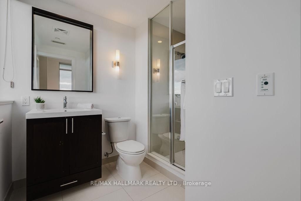 18 Graydon Hall Drive • #1803 • Toronto, ON photo 35