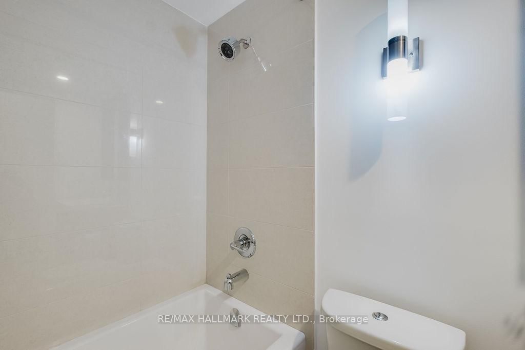 18 Graydon Hall Drive • #1803 • Toronto, ON photo 37